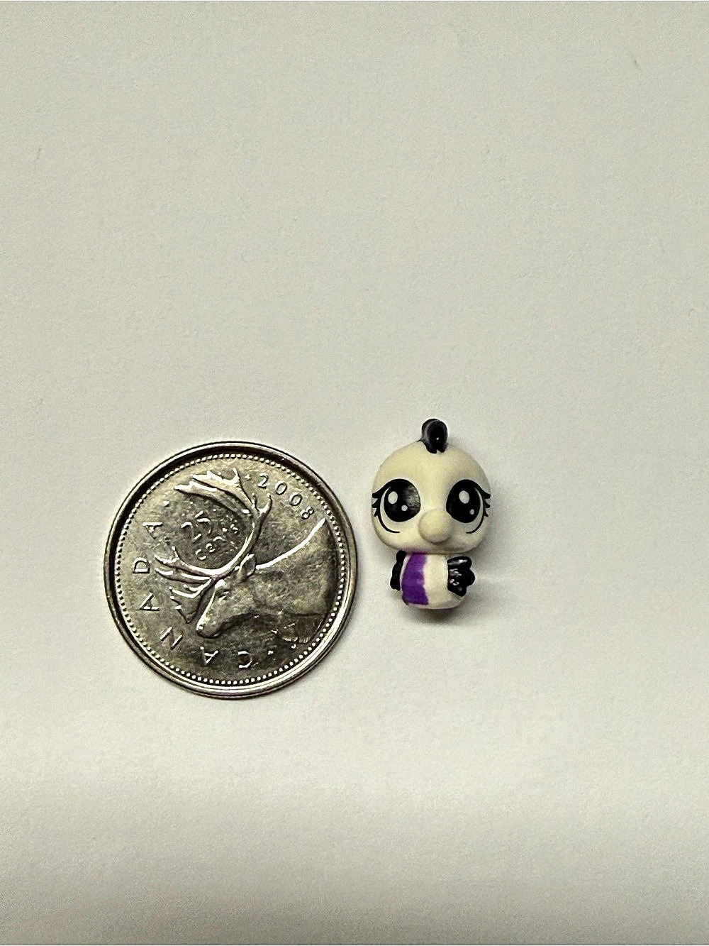 Littlest Pet Shop (Series 1) #1-39 Ola Darkhorse Teeniest Tiniest White & Purple